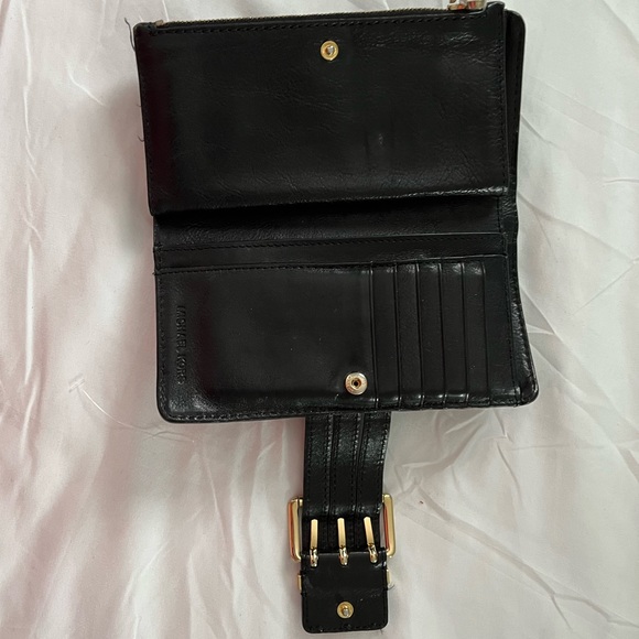 Michael Kors Wallet - Picture 3 of 4